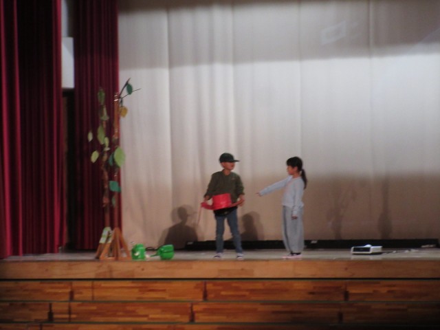 2年生「名前を見てちょうだい」