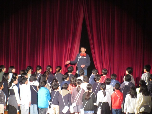 6年「ギャラクシートレイン」