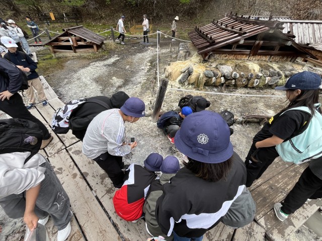 日光湯元温泉　源泉②