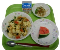 すいかはサンプルなので、小さいものを使用