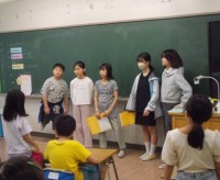 ６年生がリーダーとなり、自己紹介をしています！