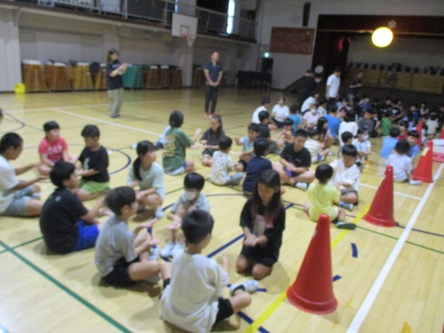 「十五夜さんのもちつき」で手遊び歌