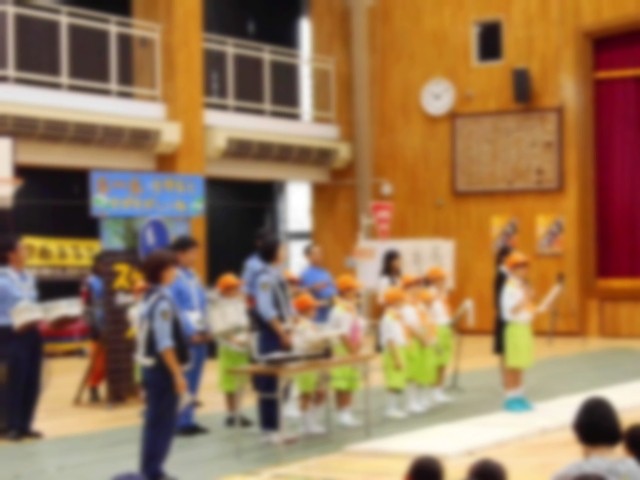 交通少年団による鼓笛演奏