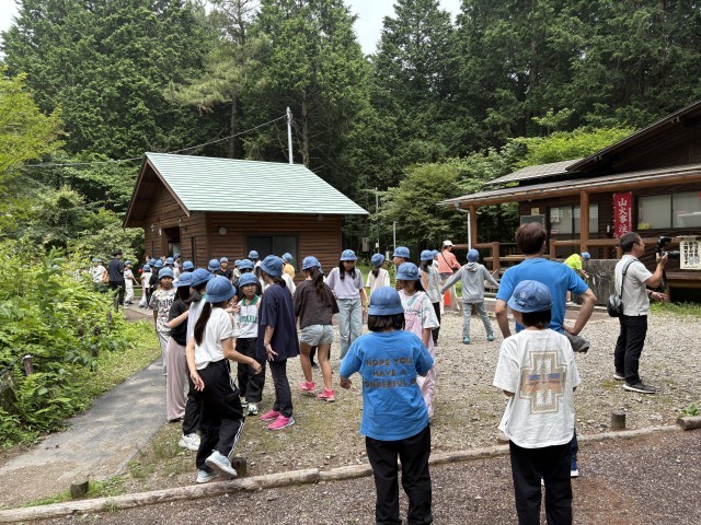 ハイキング前のトイレ休憩