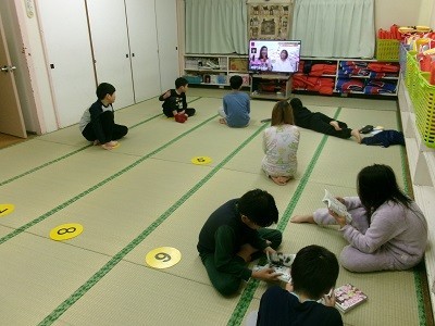 夜の自由時間の様子