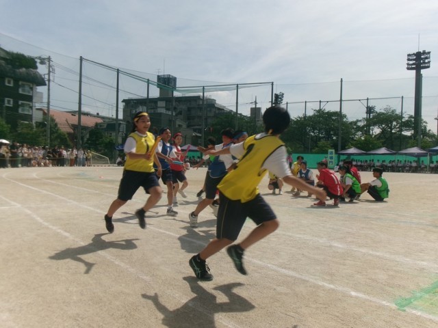色別対抗リレー