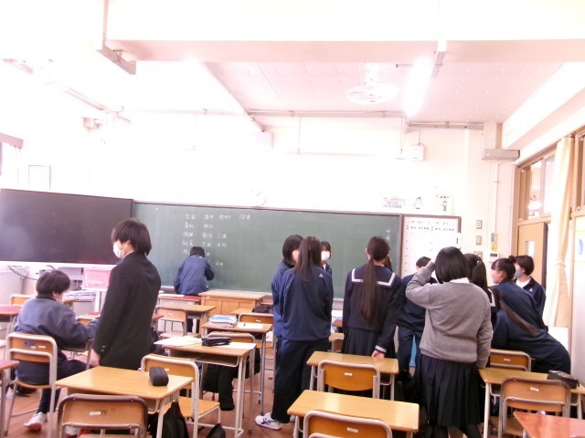 係　委員会　決め