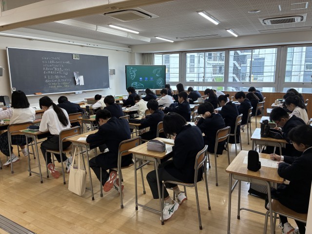 7年生　朝学習の様子